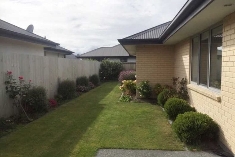 Photo of property in 12 Blaenavon Lane, Halswell, Christchurch, 8025