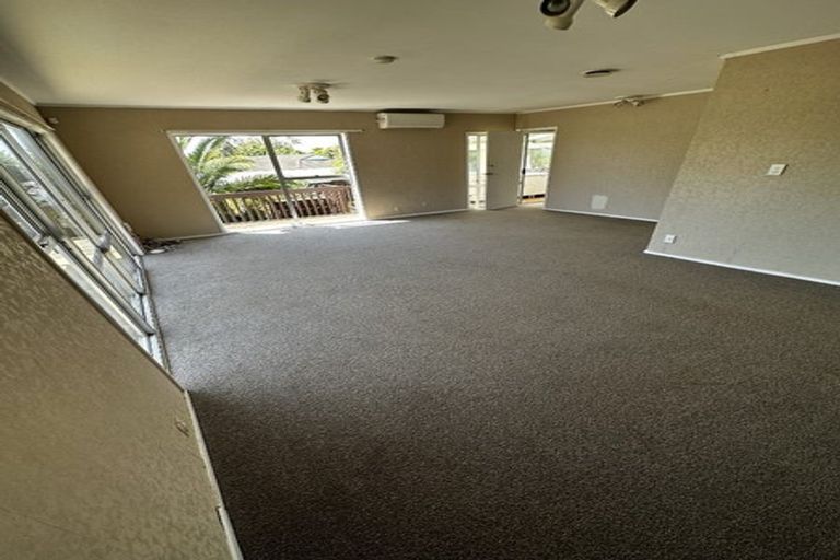 Photo of property in 4 Yearsley Place, Manurewa, Auckland, 2102