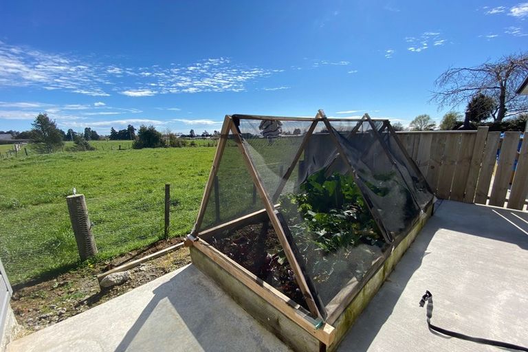 Photo of property in 8 Manatu Lane, Inglewood, 4330