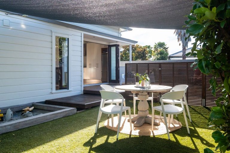 Photo of property in 69 Nelson Crescent, Napier South, Napier, 4110