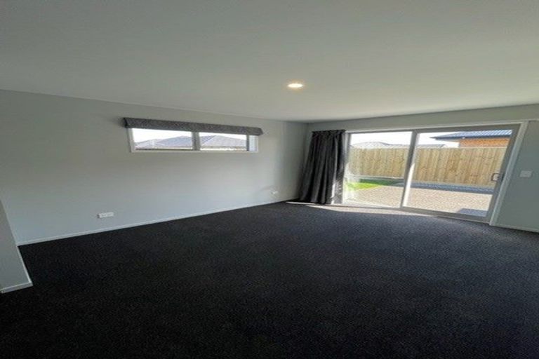 Photo of property in 28 Te Kanawa Lane, Rolleston, 7615