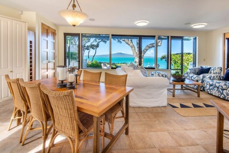 Photo of property in 2 Old Lake Road, Narrow Neck, Auckland, 0624