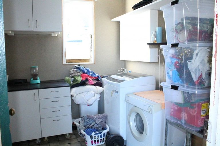 Photo of property in 31 Mary Street, Winton, 9720