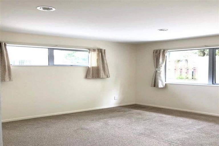 Photo of property in 24 Mirrabooka Avenue, Botany Downs, Auckland, 2010