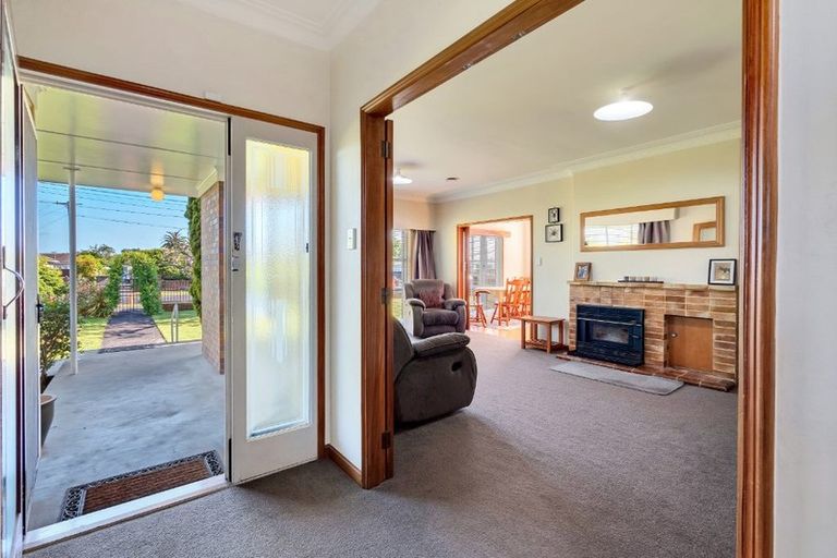 Photo of property in 69 Willis Road, Papakura, 2110
