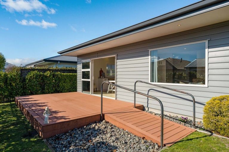 Photo of property in 21 Chateau Crescent, Rangatira Park, Taupo, 3330