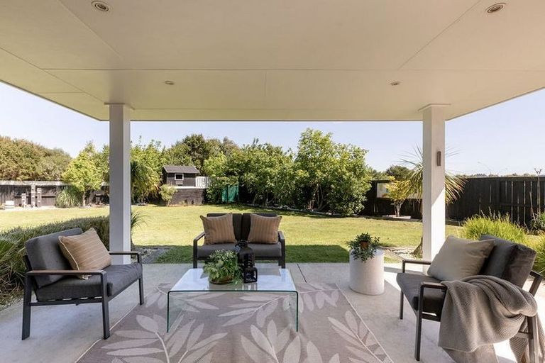 Photo of property in 266 Lakes Boulevard, Pyes Pa, Tauranga, 3112