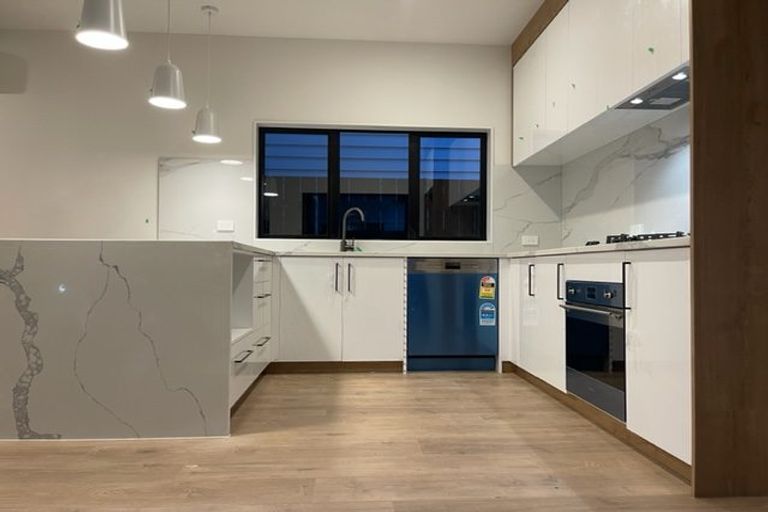 Photo of property in 20e South Street, Papakura, 2110