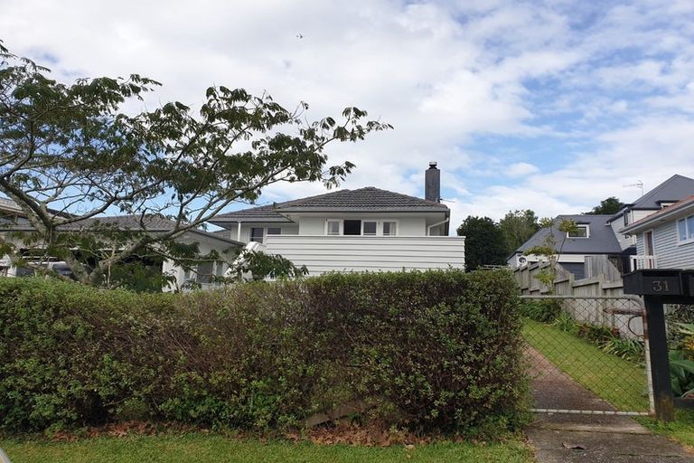 Photo of property in 31 Gladstone Road, Northcote, Auckland, 0627