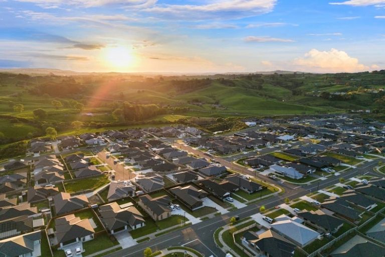 Photo of property in 138 Hitchen Road, Pokeno, 2402