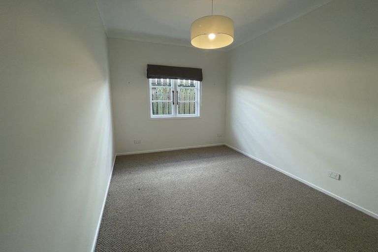 Photo of property in 238 Saint Aubyn Street, New Plymouth, 4310