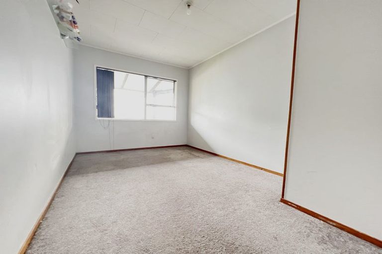 Photo of property in 13 Sikkim Crescent, Clover Park, Auckland, 2019