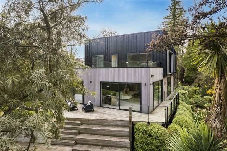 Photo of property in 7 Wood Lane, Fendalton, Christchurch, 8014