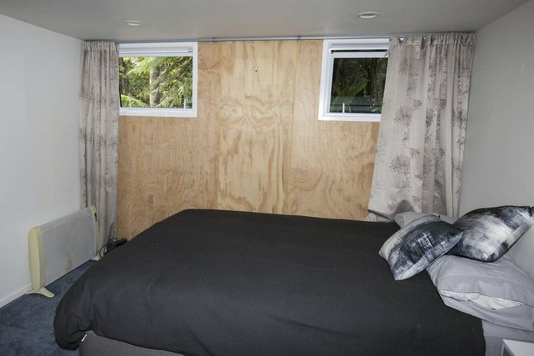 Photo of property in 787 Scenic Drive, Henderson Valley, Auckland, 0612