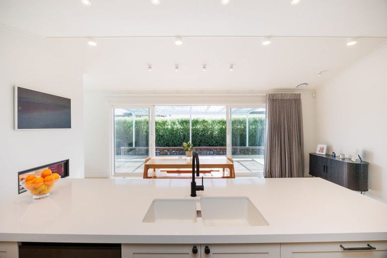 Photo of property in 48 Memorial Drive, Hokowhitu, Palmerston North, 4410