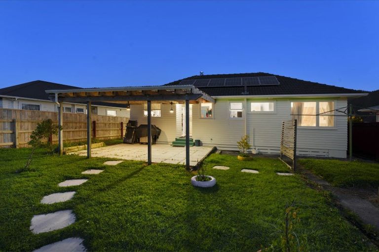 Photo of property in 243 Wellington Road, Wainuiomata, Lower Hutt, 5014