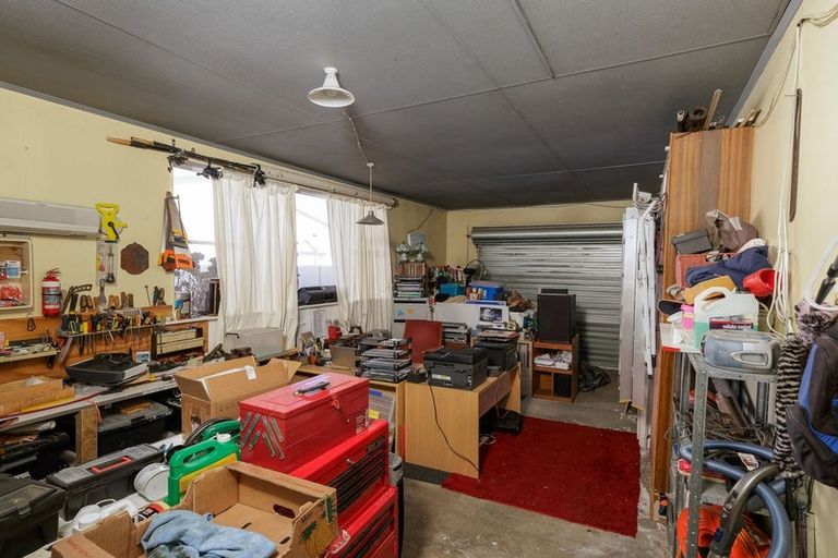 Photo of property in 1 Kennedy Crescent, Waimate, 7924