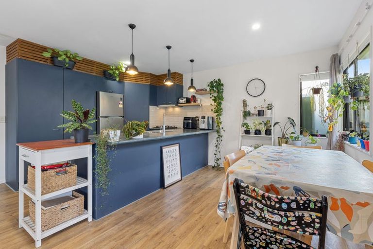 Photo of property in 16 Monkton Close, Greenhithe, Auckland, 0632