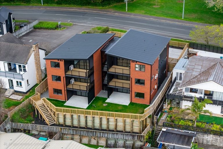 Photo of property in 1/12 Ruakiwi Road, Hamilton Lake, Hamilton, 3204