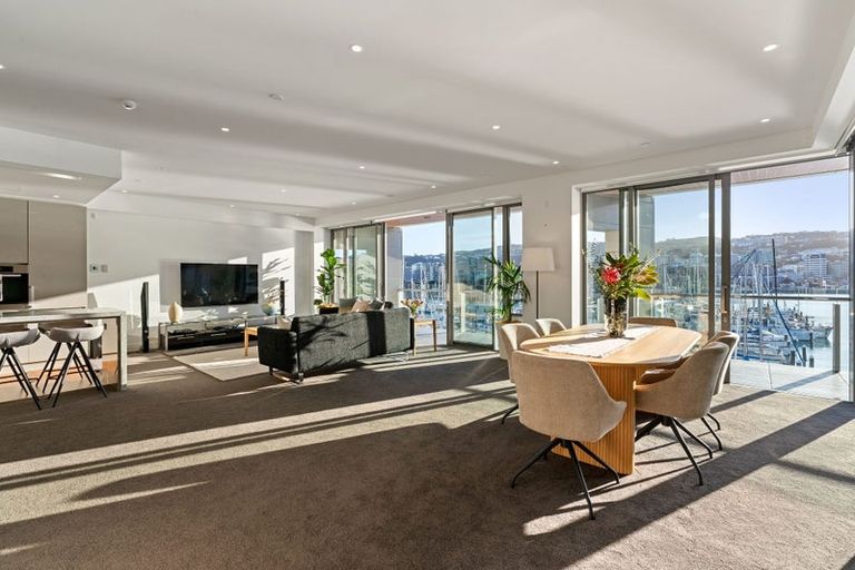 Photo of property in Clyde Quay Wharf, 3b/1 Clyde Quay Wharf, Te Aro, Wellington, 6011