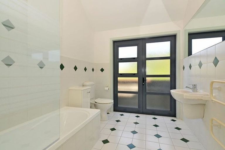 Photo of property in 5e Raroa Road, Kelburn, Wellington, 6012