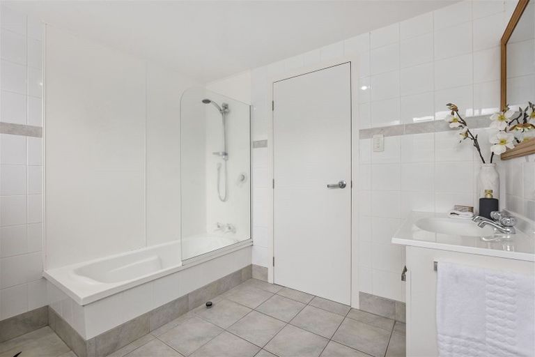 Photo of property in 19 Cosy Place, Howick, Auckland, 2014