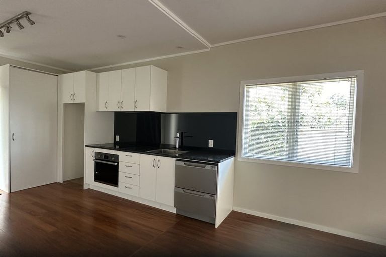 Photo of property in 2 Cooke Street, Avenues, Whangarei, 0110