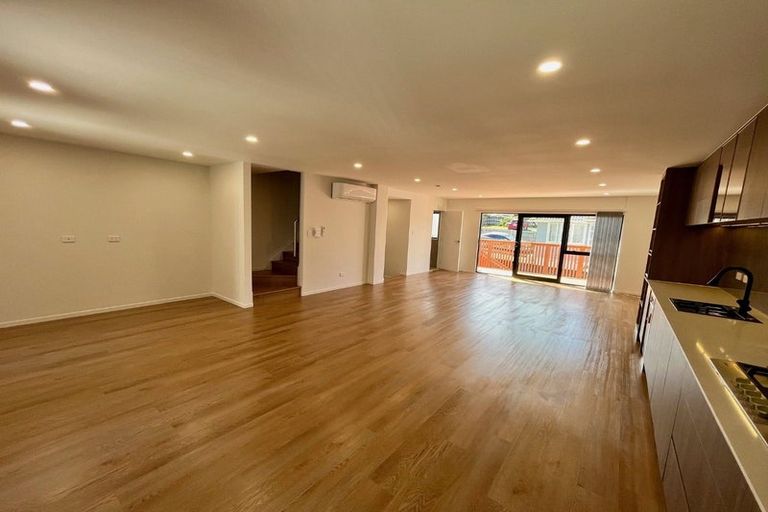 Photo of property in 41b Kelwyn Road, Kelston, Auckland, 0602