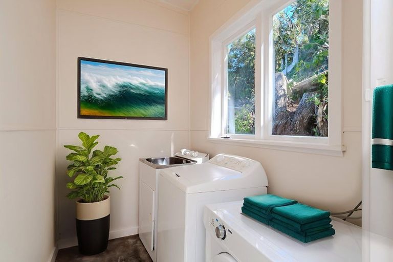 Photo of property in 30 Espin Crescent, Karori, Wellington, 6012