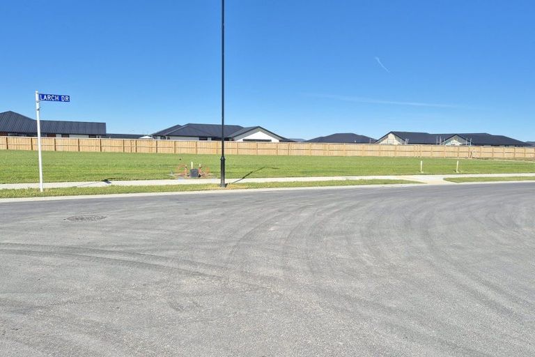 Photo of property in 7 Larch Drive, Rolleston, 7614