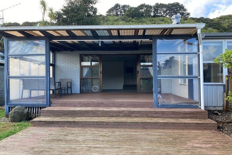 Photo of property in 172 Main Road South, Raumati South, Paraparaumu, 5032