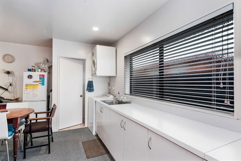 Photo of property in 1/4 Mair Street, Regent, Whangarei, 0112