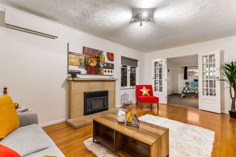 Photo of property in 218 Sturges Road, Henderson, Auckland, 0612