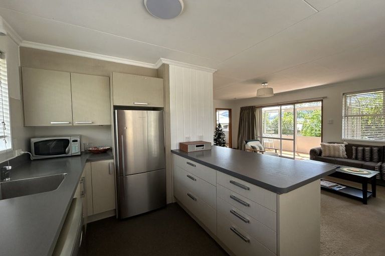 Photo of property in 60 Totara Terrace, Wanaka, 9305