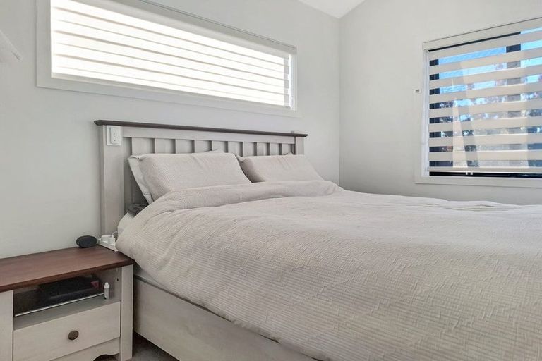 Photo of property in 2/598 Te Atatu Road, Te Atatu Peninsula, Auckland, 0610
