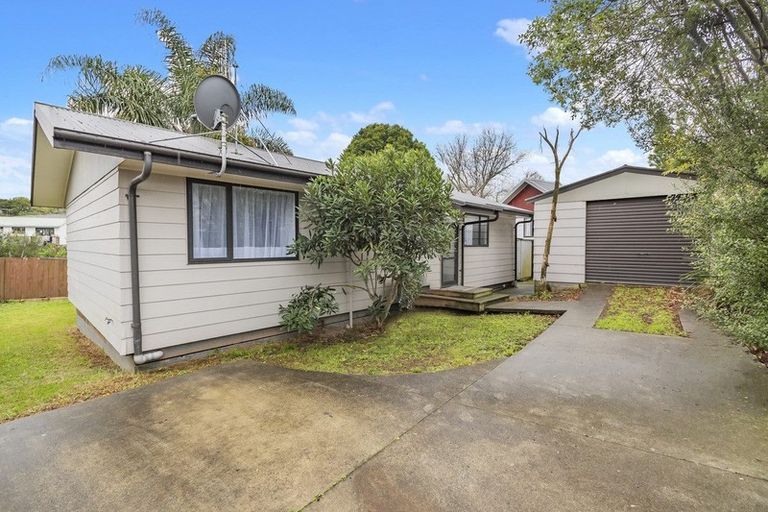Photo of property in 2/57 Redcrest Avenue, Red Hill, Papakura, 2110