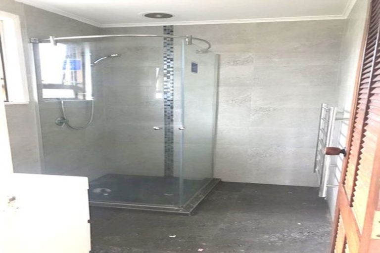 Photo of property in 33 Glenview Road, Glen Eden, Auckland, 0602