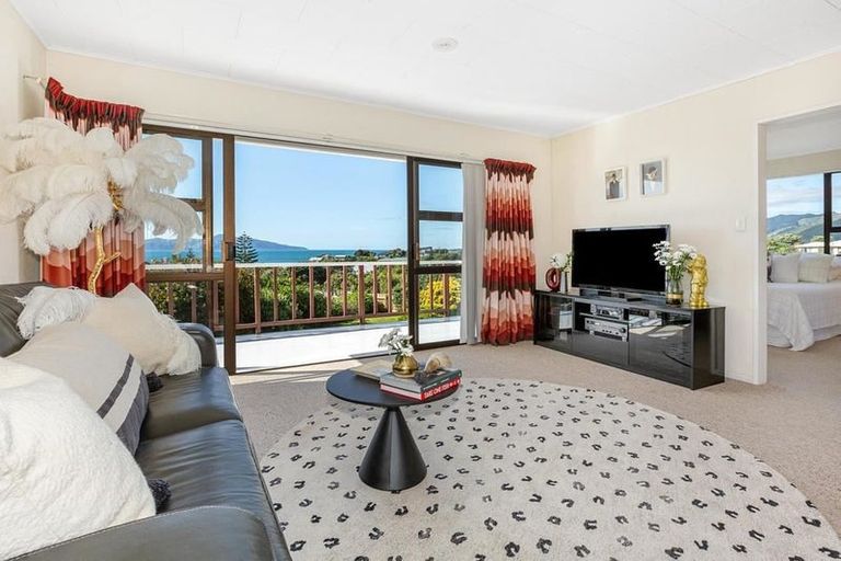 Photo of property in 1 Porter Place, Paekakariki, 5034