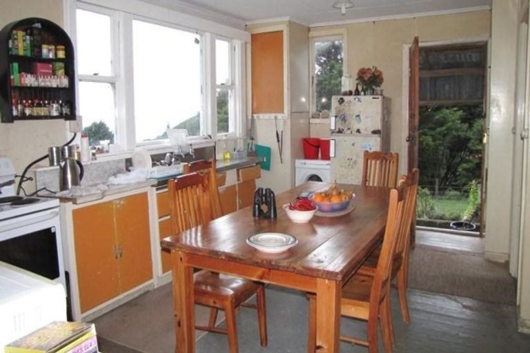 Photo of property in 5114 Te Araroa Road, Hicks Bay, Tikitiki, 4087