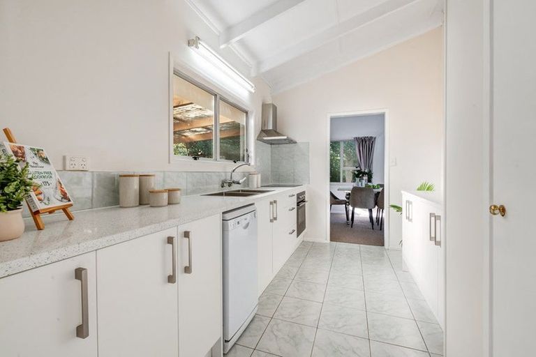 Photo of property in 12 Simon Ellice Drive, Bayview, Auckland, 0629