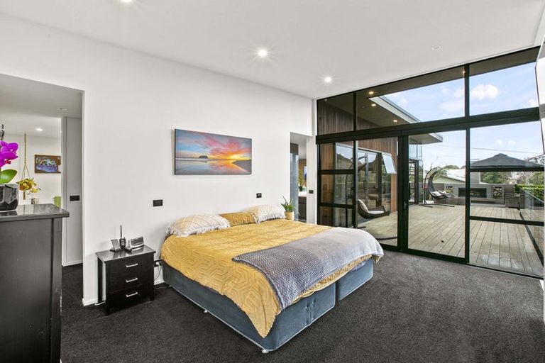 Photo of property in 298 Courtenay Street, Strandon, New Plymouth, 4312