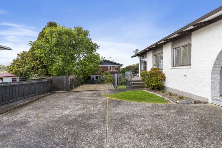 Photo of property in 116b Wellington Street, Pukekohe, 2120