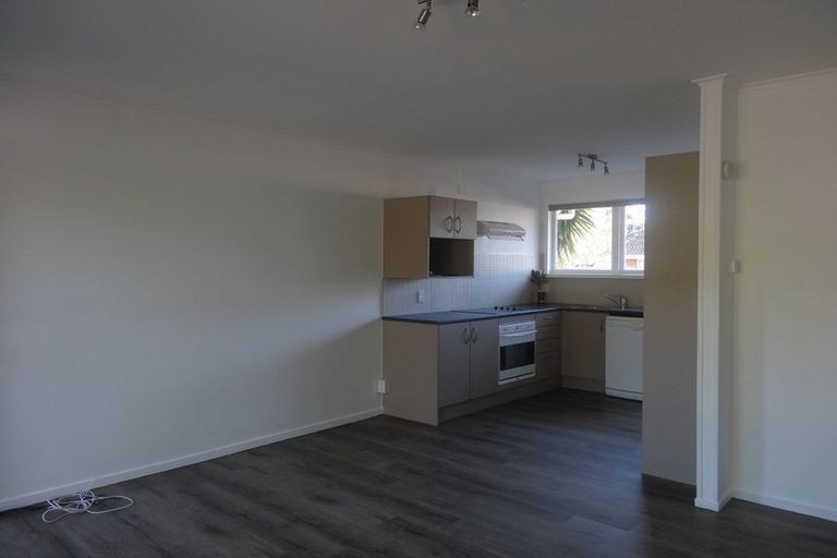 Photo of property in 2/7a Corrella Road, Belmont, Auckland, 0622