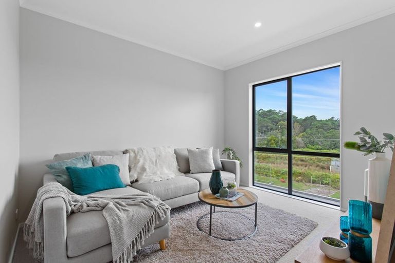 Photo of property in 27 Barrel Crescent, Swanson, Auckland, 0614