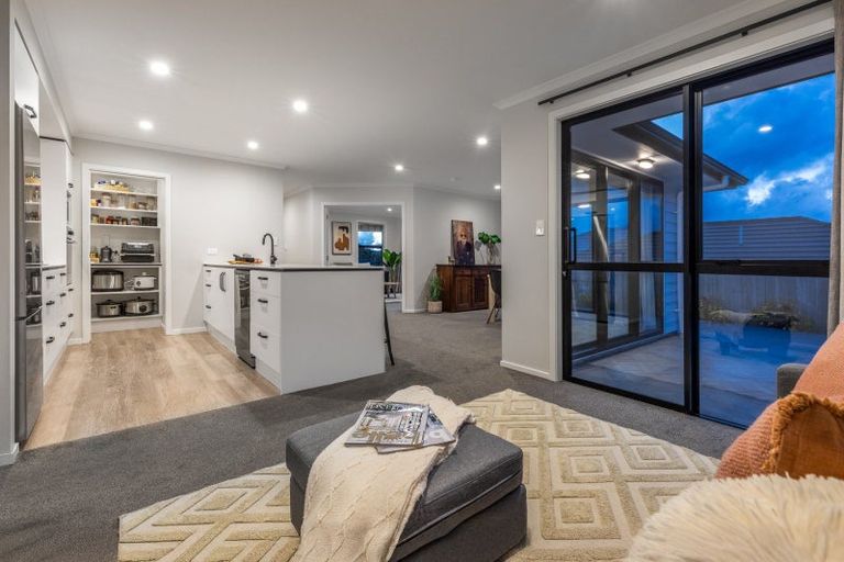 Photo of property in 19 Schooner Drive, Whitby, Porirua, 5024