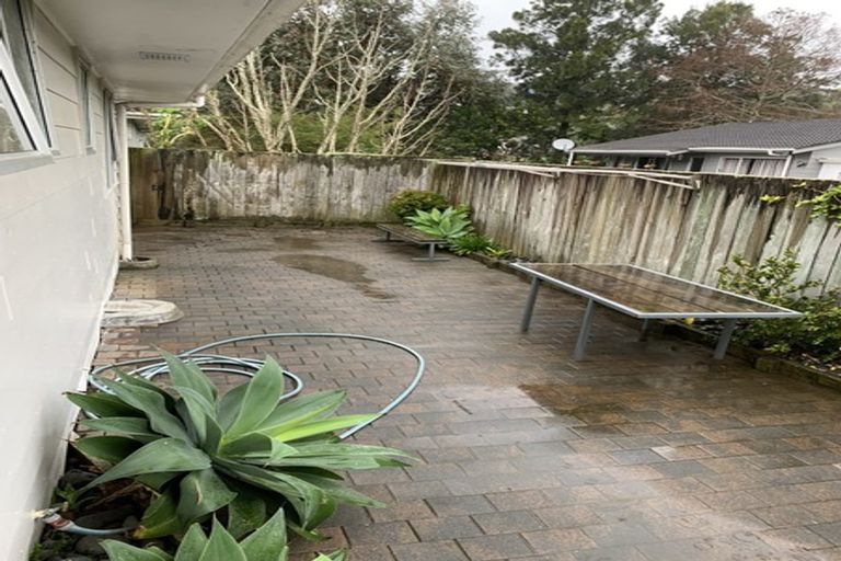 Photo of property in 1/10 Scarlock Avenue, Browns Bay, Auckland, 0630