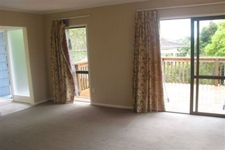 Photo of property in 58 Pemberton Avenue, Bayview, Auckland, 0629