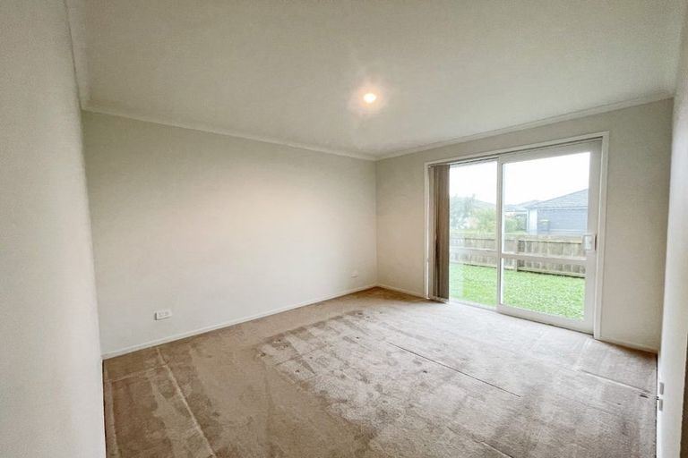 Photo of property in 9 Lamborn Drive, Papakura, 2110