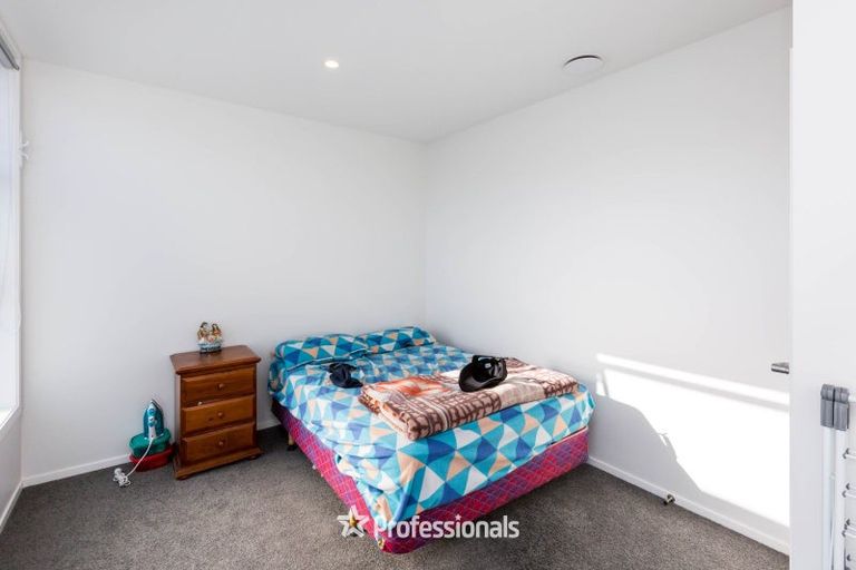 Photo of property in 2a Gibbons Street, Upper Hutt Central, Upper Hutt, 5018