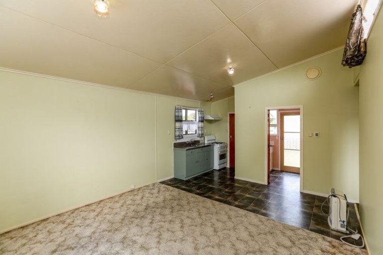 Photo of property in 44a Sanders Avenue, Westown, New Plymouth, 4310